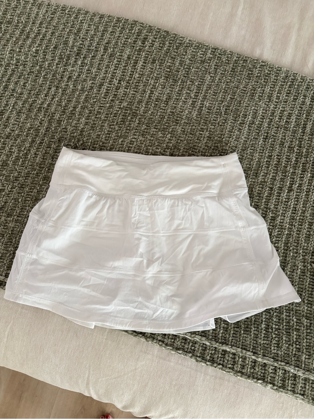 Lululemon White Women's Athletic Skort - Lightweight Performance